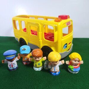 Fisher Price Little People School Bus with 5 Figures 2016 Lights Sounds